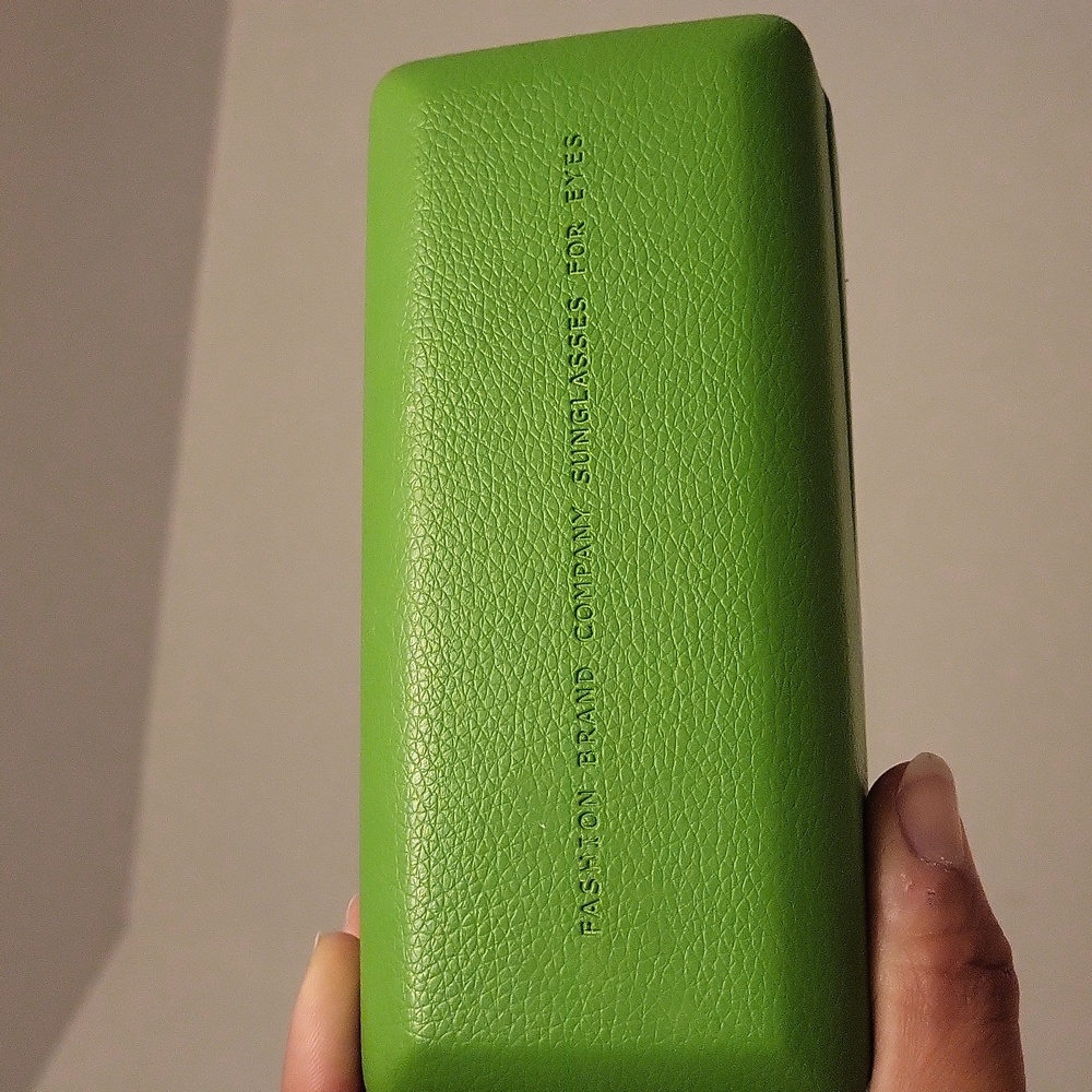Fashion Brand Company Black Hole Sunglasses with Case - Picture 3 of 8
